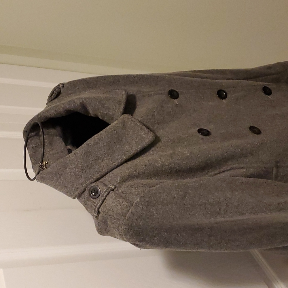 Grey winter jacket - Picture 2 of 5